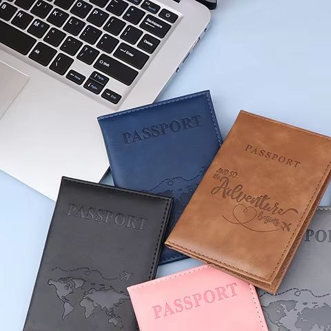 Travel Wallet Slim - غطاء جواز سفر من جلد البولي