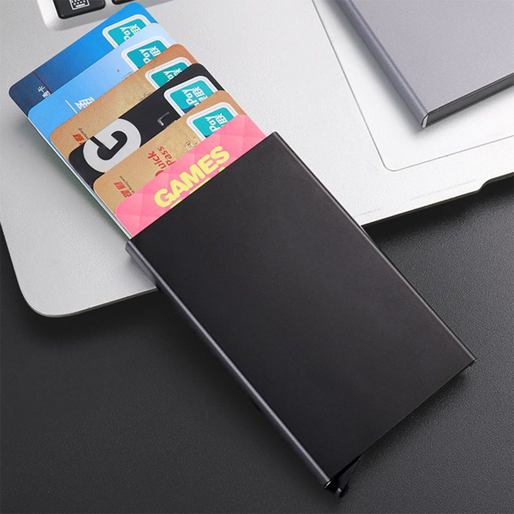 حافظة بطاقات ألومنيوم مضادة لـ - مراجعة Travel Wallet Slim وسعره