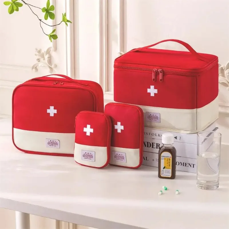 المحمولة الإسعافات الأولية أكي - مراجعة First Aid Travel Kit وسعره