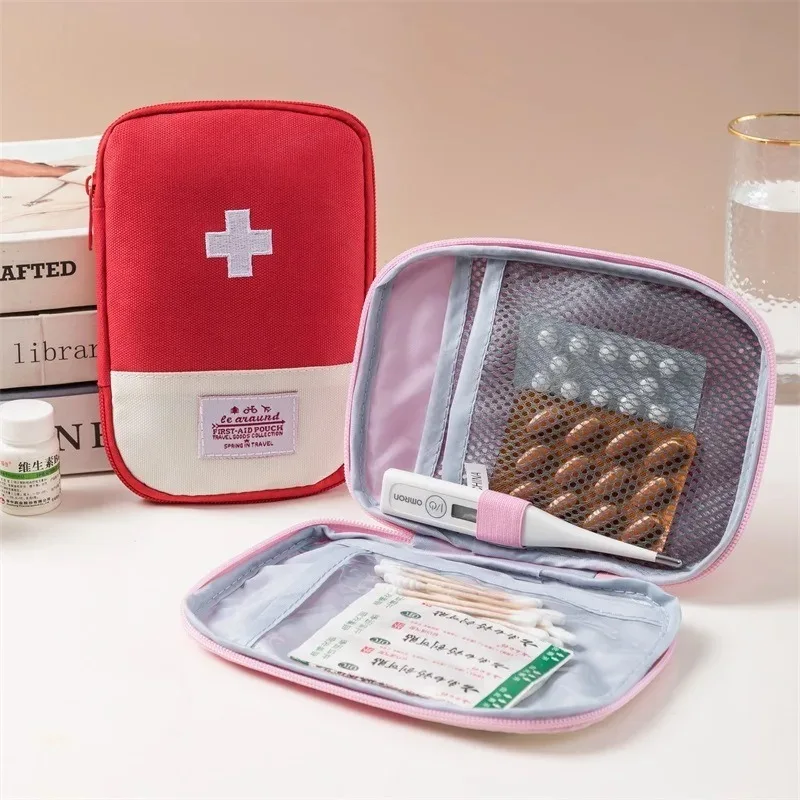 المحمولة الإسعافات الأولية أكي - مراجعة First Aid Travel Kit وسعره